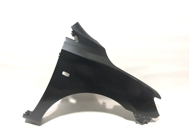 F31003YUMA Nissan/Infiniti Крило переднє праве