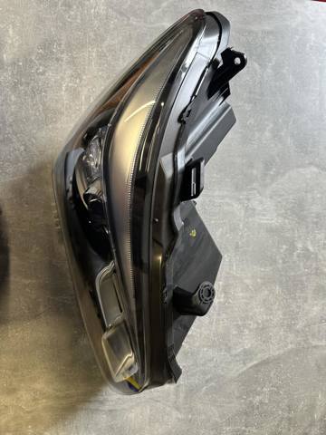 Купити 260606GW1B Nissan/Infiniti Основна фара в зборі ліва