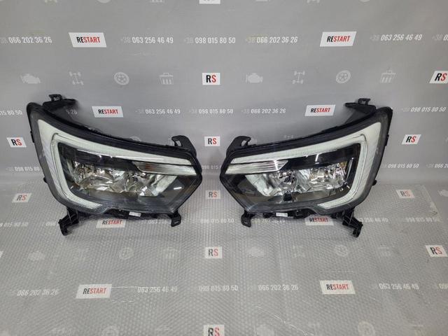 Капот Renault (RVI) 651009758R ціна, від 311.52 USD