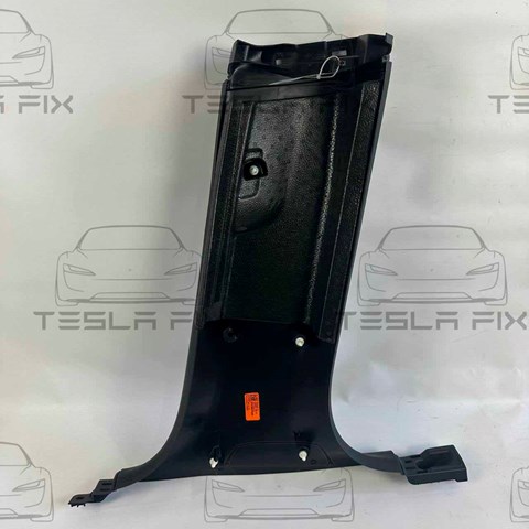 149462398B Tesla Обшивка стійки кузова внутрішньої, середня нижня ліва
