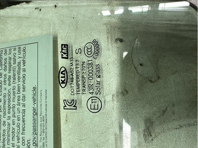 Скло передніх дверей, лівою 82410B2050 Hyundai/Kia
