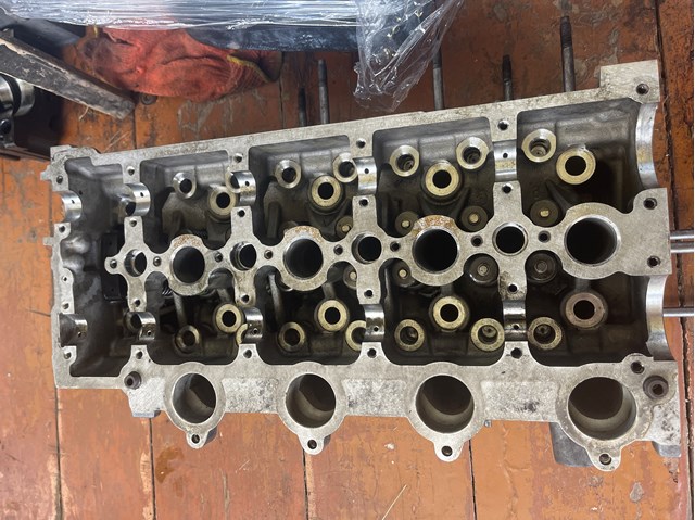 ГБЦ 2070070 Ford