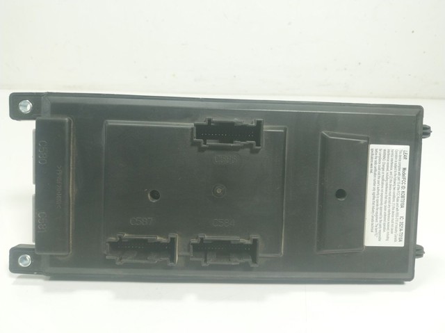 Блок запобіжників LR055939 Land Rover