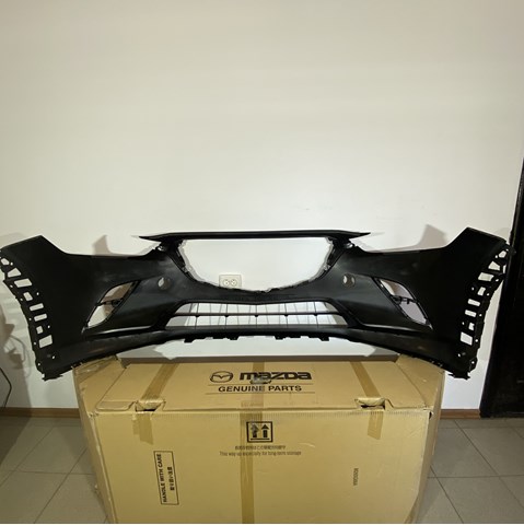 DD1G50031HBB Mazda Бампер передній в зборі