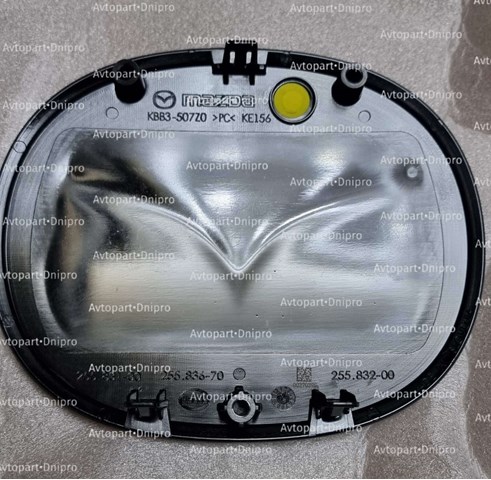 Емблема на решітку радіатора Mazda KBB3507Z0B ціна, від 99.67 USD