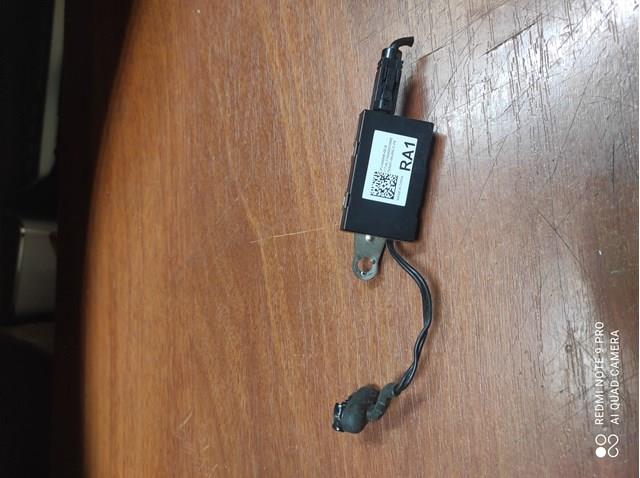 144894500B Tesla 
