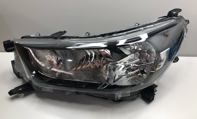811500KJ70 Toyota Фара дальнього світла в зборі