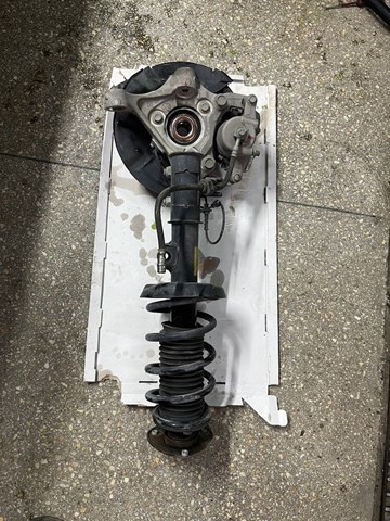 Стійка передня права General Motors 42781624
