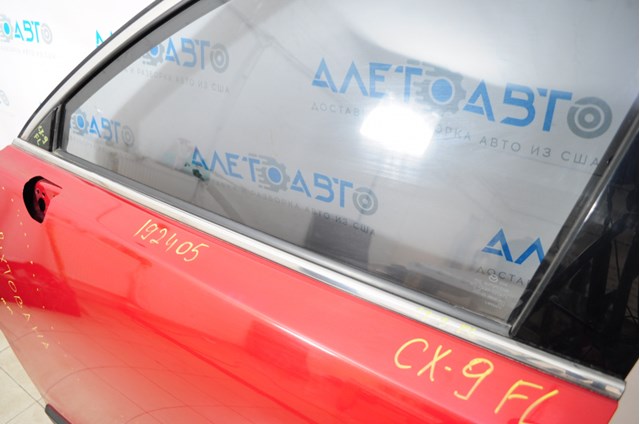 TK4850650 Mazda Молдинг опускного скла дверей передньої, лівої