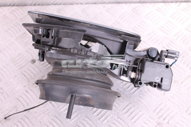7297904 BMW Заливна горловина бензобака