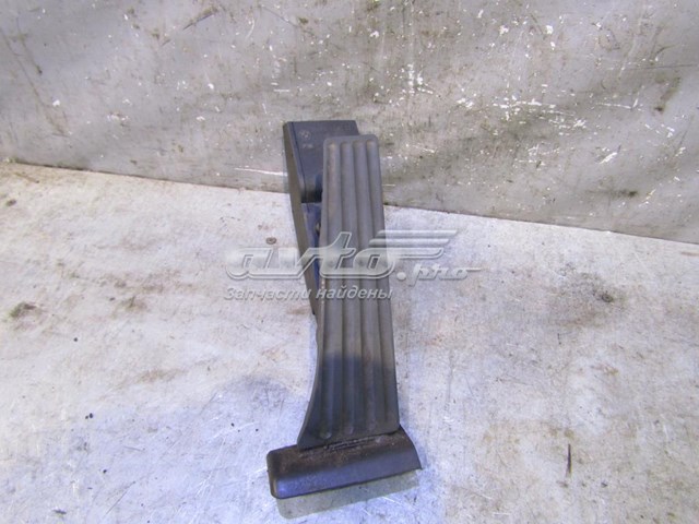 Підаль газу BMW 35426762480 ціна, від 13.93 USD