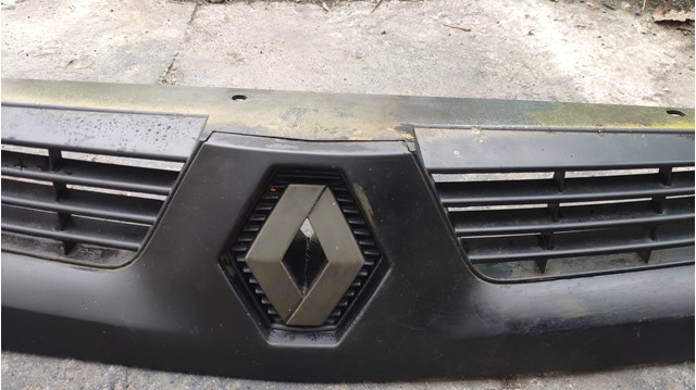 8200150629 Renault (RVI) Решітка радіатора