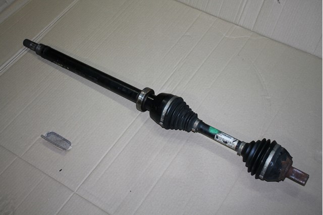 Піввісь передня, права Volvo 30783202 ціна, від 113.06 USD