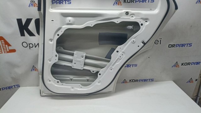 Двері задні в зборі Hyundai/Kia 77004AT000