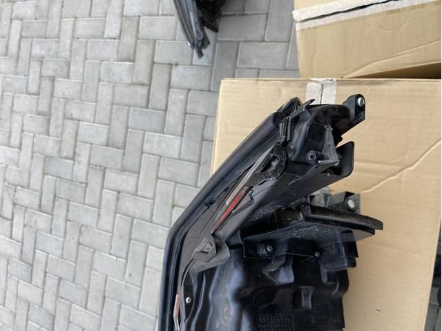 Фара права 8114560N70 Toyota