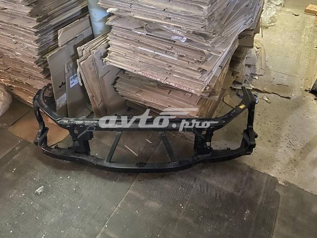 Рамка радіатора LR099687 Land Rover