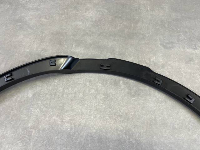 Купити LR063188 Land Rover Розширювач заднього крила, правий