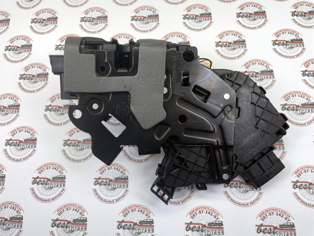Замок дверки правої передньої LR078708 Land Rover