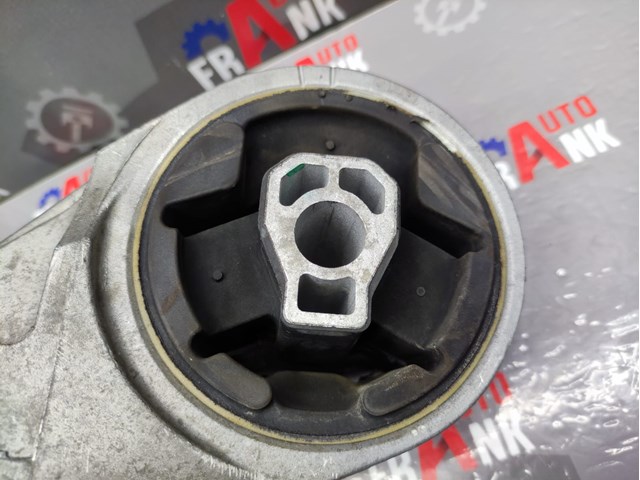 Купити 94543716 General Motors Задня опора двигуна