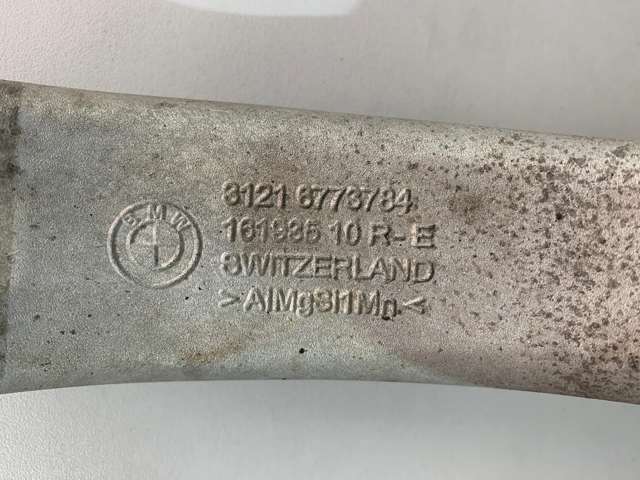 Цапфа - поворотний кулак передній, правий 6773784 BMW