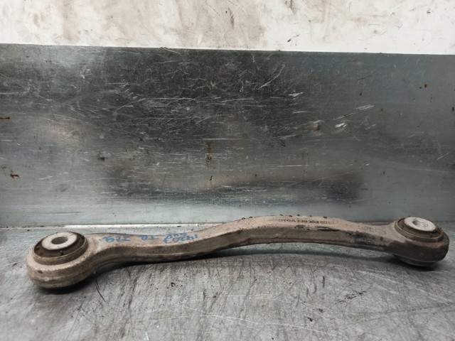 Купити A2303520001 Mercedes 