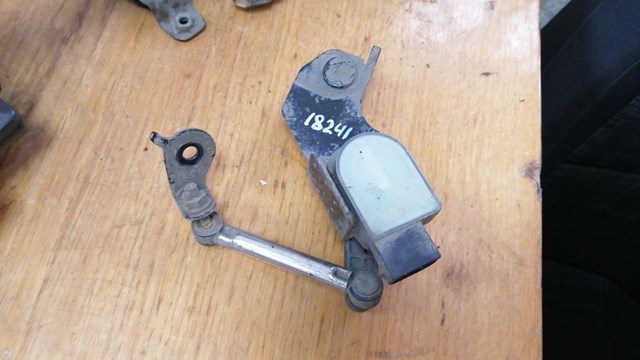  Nissan/Infiniti 538121BA0A ціна, від 16.65 USD