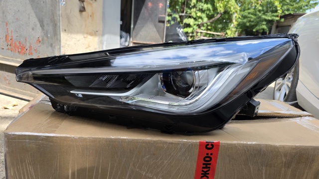 Фара дальнього світла в зборі Nissan/Infiniti 260609CM0A ціна, від 950.52 USD