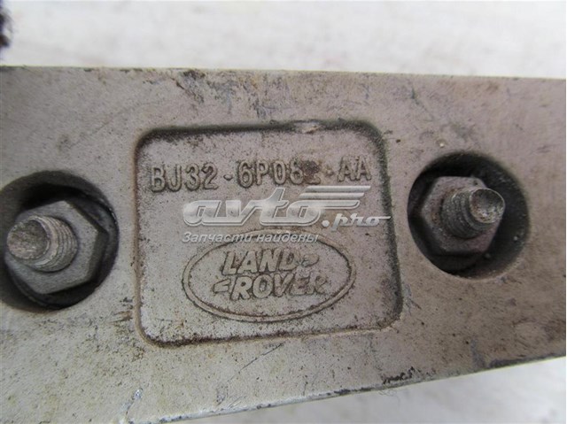 Подушка (опора) двигуна, права верхня BJ326P082AA Land Rover