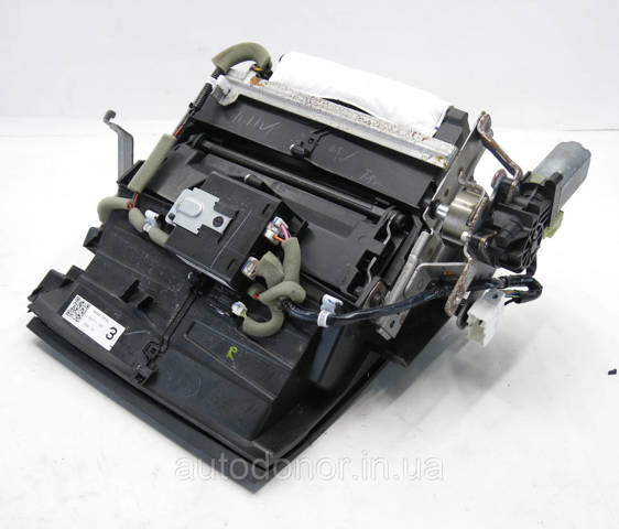 Купити 685605MP2A Nissan/Infiniti 