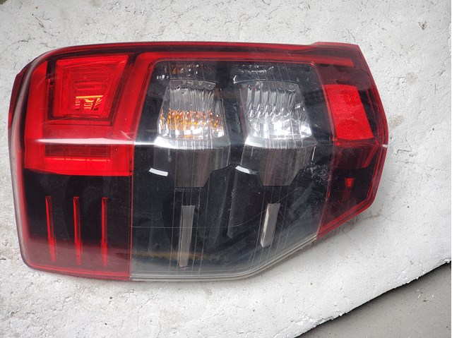 Лівий стоп 8330B215 Mitsubishi