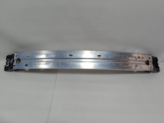 Підсилювач бампера переднього Toyota 5202133220