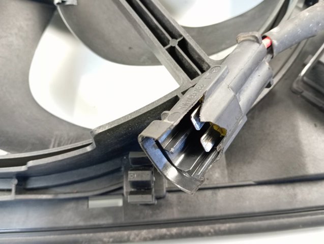 9832930080 Peugeot/Citroen Дифузор радіатора охолодження, в зборі з мотором і крильчаткою