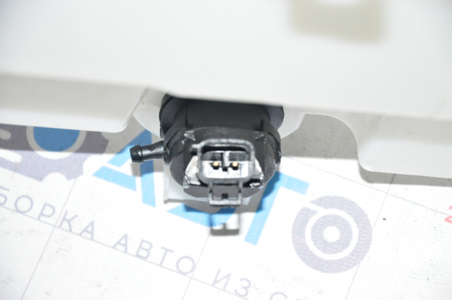 Бачок омивача лобового скла FPS FP7031100 ціна, від 59.19 USD