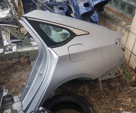 04646TVAA01ZZ Honda Крило заднє ліве