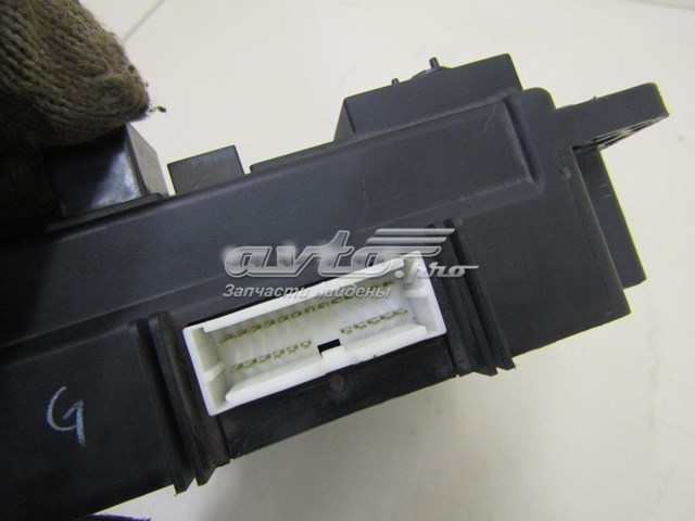Купити 8637A465 Mitsubishi Блок запобіжників задній, салонний