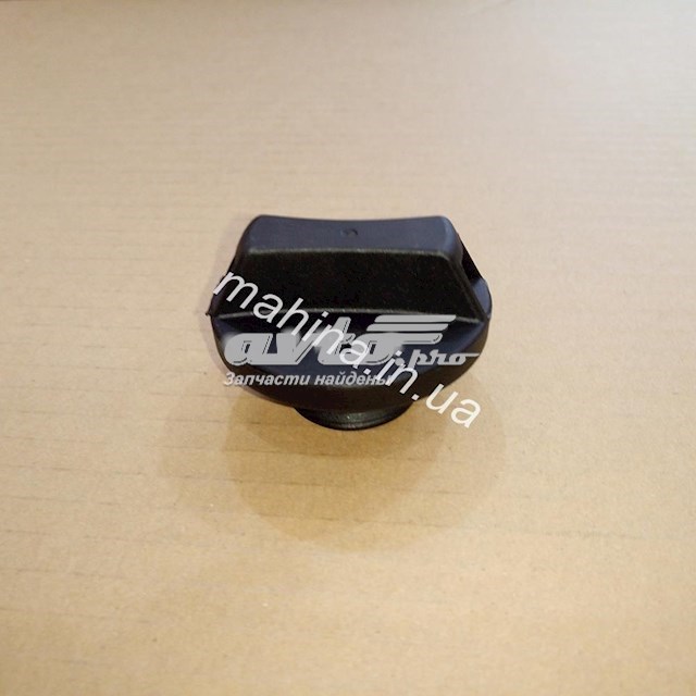 Кришка маслозаливной горловини 477F1003050 Chery