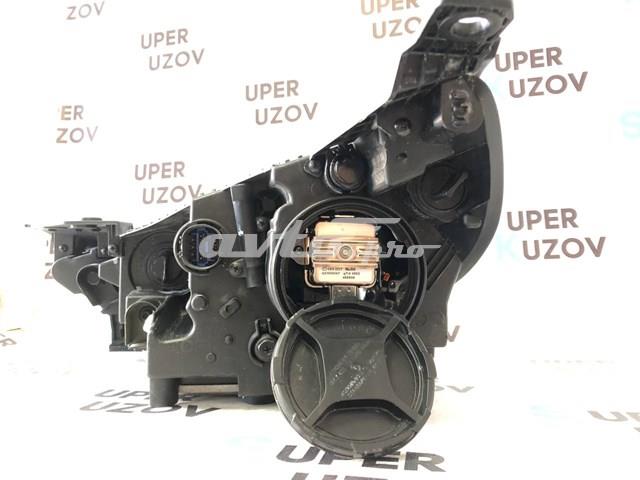 Фара права 92102G2120 Hyundai/Kia