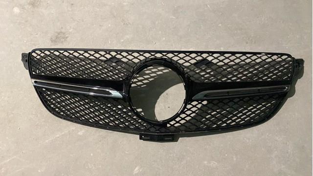 A2928880060 Mercedes Решітка радіатора