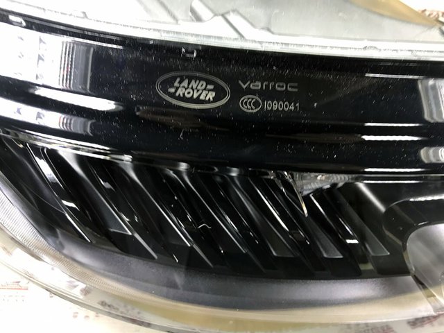 Фара права LR116432 Land Rover