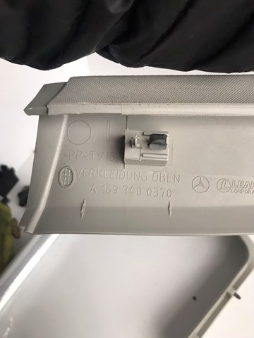  Mercedes A1697400470