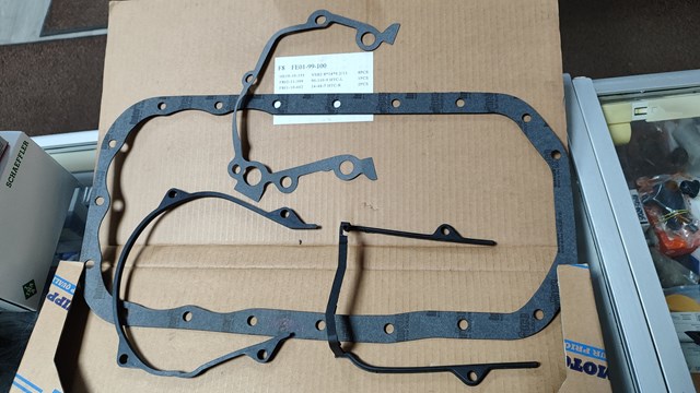 FE0199100 Mazda Набір прокладок двигуна