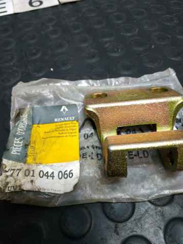  Renault (RVI) 7701044066 ціна, від 31.67 USD