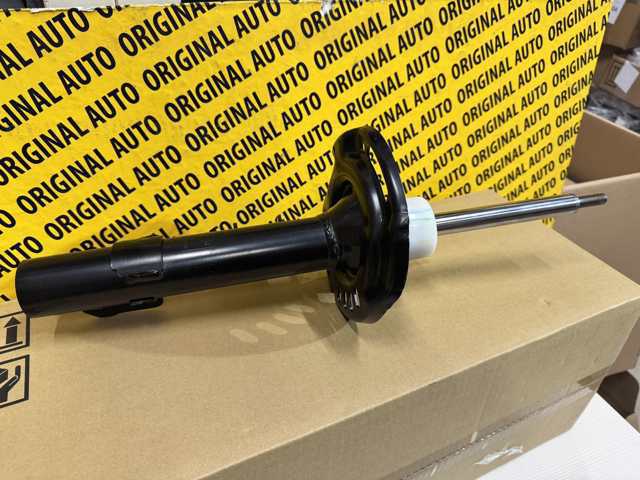 DFR534700 Mazda Амортизатор передньої підвіски