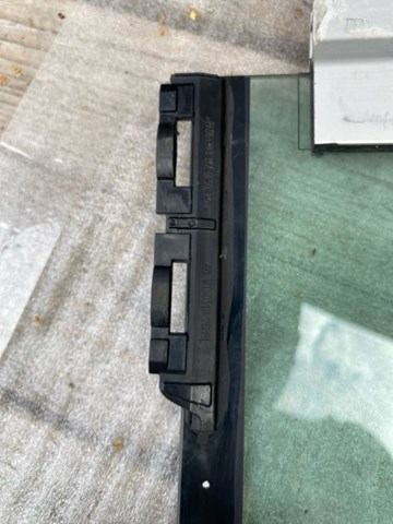 Скло передніх дверей, лівою Porsche 9J1845019B ціна, від 240.66 USD