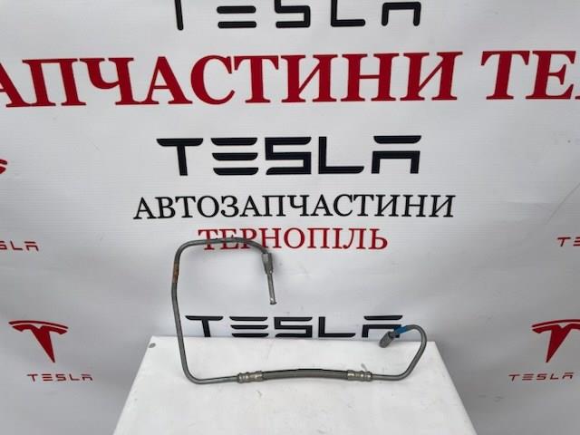 104471100D Tesla 