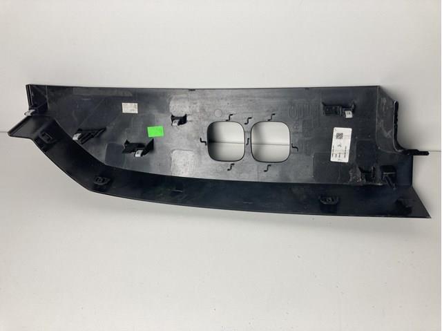 Купити LR131788 Land Rover 