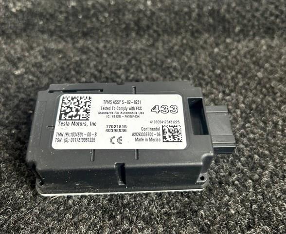  Tesla 103460100B ціна, від 25.34 USD