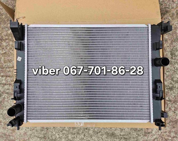 Радіатор 214105RB0B Nissan/Infiniti