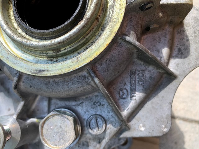Коробка роздавальна Mazda KN0327500 ціна, від 126.67 USD