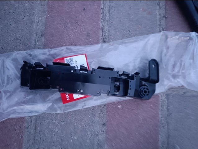 Купити 71198T7AJ00 Honda Направляюча переднього бампера, ліва